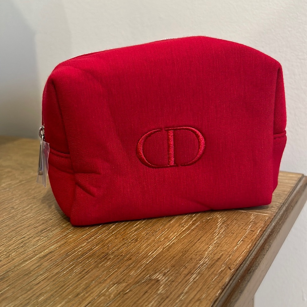 ❤️Authentic Red Christian Dior Cosmetics Bag Brand New ❤️